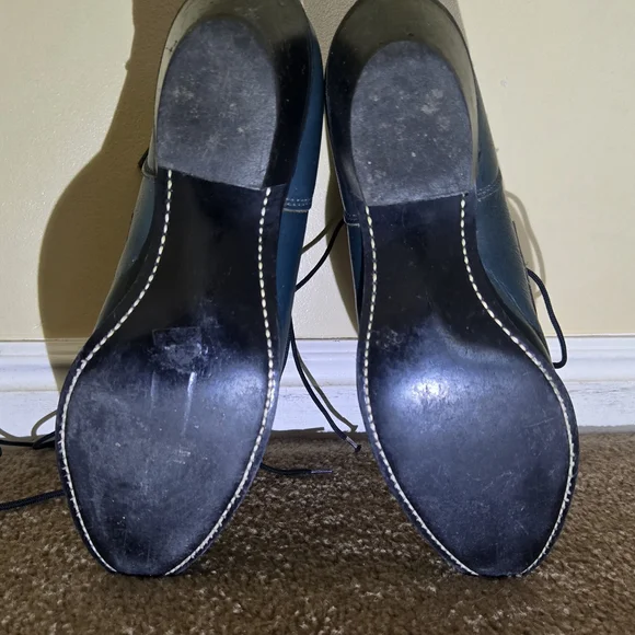 Capezio Women's Green Lace-Up Boots - Picture 5 of 6